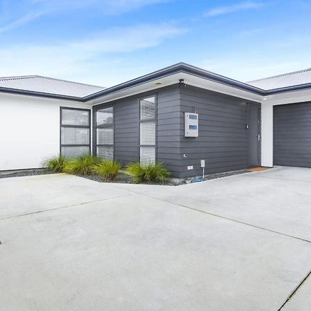 Modern And Central With 2 Ensuites -By Kosh Bnb Hamilton Exteriör bild